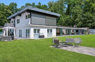 Mehrfamilienhaus kaufen in 74172 Neckarsulm, Modernes Mehrfamilienhaus mit Bungalow auf großzügigem Grundstück in Neckarsulm ca. 2019 kernsaniert