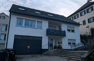 Mehrfamilienhaus kaufen in 75446 Wiernsheim, Wiernsheim - Freistehendes Zweifamilienhaus mit Garten und Garage