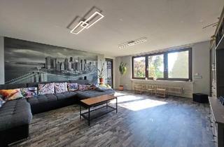 Wohnung kaufen in 55469 Simmern, Simmern/Hunsrück - Renovierte 3-Zimmer-Wohnung Terrasse, Einbauküche, 2 Stellplätze