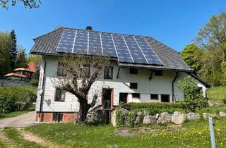 Haus kaufen in 79875 Dachsberg, Dachsberg (Südschwarzwald) - Schwarzwaldhaus in ruhiger naturverbundener Lage in Dachsberg