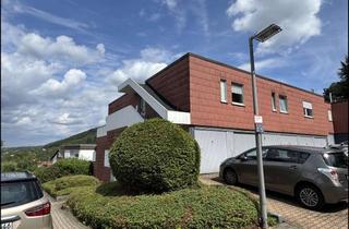 Wohnung kaufen in 66133 Saarbrücken, Großzügige Eigentumswohnung mit Entwicklungspotenzial in Saarbrücken-Scheidt