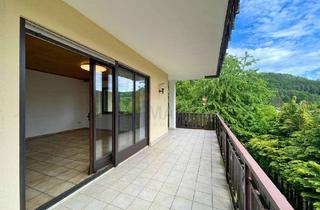 Wohnung kaufen in 97688 Bad Kissingen, geräumige 4 Zimmer Eigentumswohnung mit Balkon und Garage