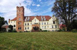 Wohnung kaufen in 17168 Lelkendorf, Neue Dachgeschosswohnung im Schloss Lelkendorf