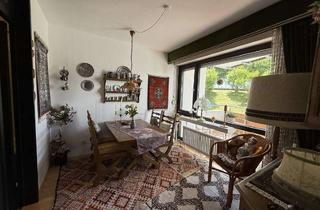 Wohnung kaufen in 75335 Dobel, Charmante Hochparterre-Wohnung mit Balkon, Gemeinschaftspool & Sauna