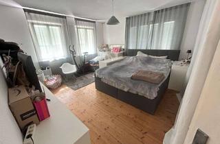 Wohnung mieten in 63450 Hanau, Von Privat: Große 3-Zimmer-Wohnung mit überdachten Balkon und Gartenmitbenutzung in Hanau