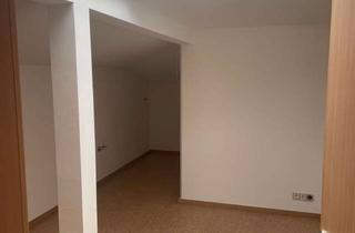 Wohnung mieten in Bahnstraße 97, 61449 Steinbach, 1,5-Zimmer-DG-Wohnung in Steinbach (Taunus) mit Küche