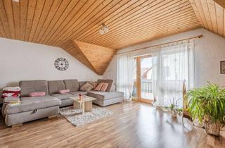 Wohnung mieten in 78269 Volkertshausen, Stilvolle 3-Raum-Dachgeschosswohnung mit Balkon in Volkertshausen