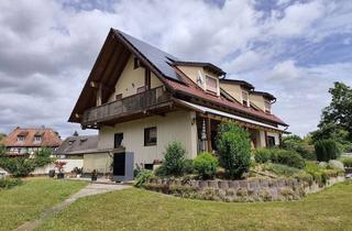 Haus kaufen in 96110 Scheßlitz, Zweifamilienhaus in Scheßlitz mit Ausbaureserve und Baugrund