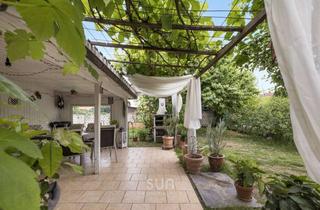 Mehrfamilienhaus kaufen in 63110 Rodgau, Mehrfamilienhaus mit Einliegerwohnung und großem Garten in Rodgau-Weiskirchen