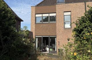 Doppelhaushälfte kaufen in 46485 Wesel, Großzügige Doppelhaushälfte mit Garten und Ausbaureserve in Wesel-Obrighoven/Lauerhaas