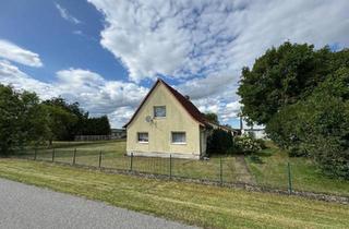 Einfamilienhaus kaufen in 17111 Borrentin, Borrentin - Bauernhaus mit Grundstück und Nebengebäuden