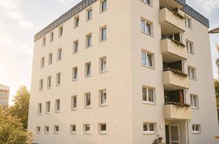 Wohnung kaufen in 18435 Knieper West, Schöne 2-Raum Wohnung mit Einbauküche und Terrasse als Kapitalanlage zu verkaufen