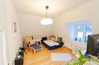 Wohnung kaufen in Schwartauer Allee 121, 23554 St. Lorenz Nord, Charmante 3-Zi.-Altbauwohnung mit großer Hobbyfläche