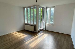 Wohnung mieten in Carl-Orff-Bogen 55, 80939 München, Ihre Zukunft - Ihre Wohnung: frisch renovierte 2-Zimmer-Wohnung mit Einbauküche und 2 Balkonen