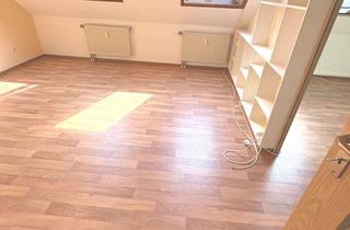 Wohnung mieten in Bergstraße, 98744 Unterweißbach, Helle 1-Raum DG-Wohnung in Neuleibis