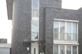 Wohnung mieten in 41542 Dormagen, Attraktive 4-Zimmer-Maisonette-Wohnung mit Dachterrasse und Balkon in Dormagen-Nievenheim