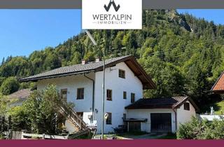 Haus kaufen in 82499 Wallgau, Zweifamilienhaus mit Garage und weitläufigem Grundstück