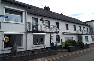 Haus kaufen in 54570 Neroth, großes Haus mit drei abgetrennten Wohn- einheiten im Herzen von Neroth