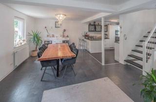 Doppelhaushälfte kaufen in 72275 Alpirsbach, Sehr schöne, modernisierte Doppelhaushälfte in guter Lage von Alpirsbach zu verkaufen!