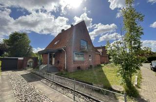 Haus kaufen in 24768 Rendsburg, Zweifamilienhaus mit Garage in Rendsburg zu verkaufen !