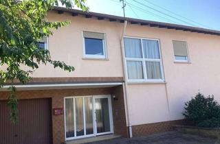 Einfamilienhaus kaufen in Münchweiler Straße 14, 67727 Lohnsfeld, Preiswertes, gepflegtes 6-Raum-Einfamilienhaus mit gehobener Innenausstattung in Lohnsfeld