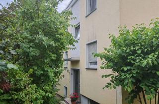 Mehrfamilienhaus kaufen in 63322 Rödermark, Gepflegtes Mehrfamilienhaus mit Stellplätzen in ruhiger Waldrandlage