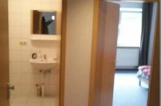 Wohnung kaufen in 66115 Saarbrücken, Saarbrücken - 2-Zimmer-Eigentumswohnung mit Einbauküche in ruhiger Lage