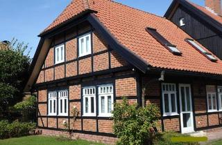 Haus kaufen in 30916 Isernhagen, Isernhagen - Fachwerkhaus in sonniger, verkehrsberuhigter Lage von Privat
