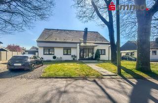 Haus kaufen in 52477 Alsdorf, Alsdorf - Frei stehendes Zweifamilienhaus in begehrter Wohnlage