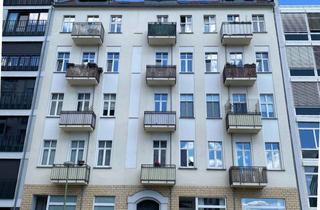 Wohnung kaufen in Volkspark Friedrichshain, 10249 Friedrichshain, Charmante Altbauwohnung mit Potenzial in ruhiger Lage nahe Volkspark Friedrichshain