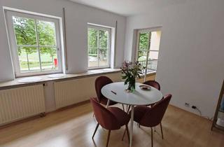 Wohnung kaufen in Kirchbrunnengasse 29, 74613 Öhringen, Wohnen wie ein Fürst: Einmalige 2-Zimmerwhg. direkt am bzw. im Hofgarten inkl. Balkon & TG-Stellpl.