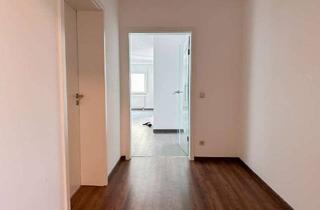 Wohnung kaufen in 96450 Coburg, Große 2-Zimmer-Wohnung mit Aufzug, zwei Balkonen und Tiefgaragenstellplatz! Eigennutzung möglich!