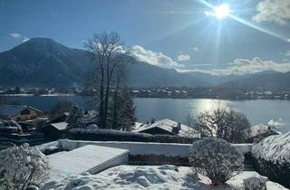 Wohnung kaufen in 83684 Tegernsee, Charmante 2,5-Zimmer-Wohnung mit Panorama-Seeblick