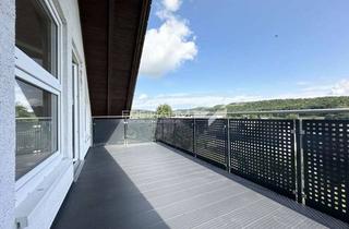 Wohnung mieten in 57290 Neunkirchen, FREIRAUM4 +++ Geräumige Dachgeschosswohnung mit Balkon und Aussicht !