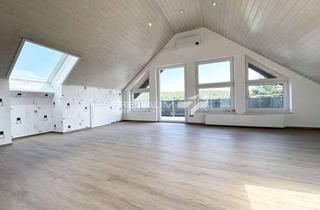 Wohnung mieten in 57290 Neunkirchen, FREIRAUM4 +++ Geräumige Dachgeschosswohnung mit Balkon und Aussicht !