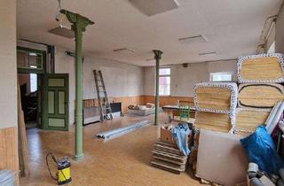 Haus kaufen in 71543 Wüstenrot, Handwerker und Denkmalliebhaber aufgepasst! Altes Schulhaus sucht eine neue Bestimmung.