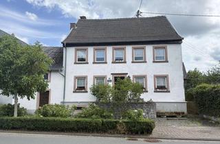 Haus kaufen in 54570 Hinterweiler, Geräumiges und renovierungsbedürftiges Wohnhaus im Ortskern