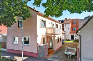 Haus kaufen in 76344 Eggenstein-Leopoldshafen, Platz für Ideen: vielseitiges Haus mit 5 Zimmern und zwei Küchen