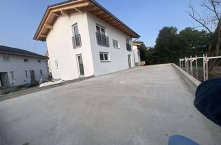 Haus mieten in Kaps 24, 83135 Schechen, Eine ganz besondere Lage für ein EFH vor den Toren Rosenheims - Bezug in Kürze möglich