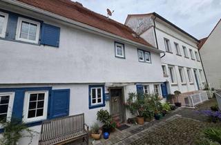 Anlageobjekt in 63150 Heusenstamm, Charmantes 2Familienhaus-Ensemble (auch als EFH mögl.) in der Altstadt