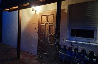 Wohnung mieten in 91452 Wilhermsdorf, Nur Singles! Gut geschnittene 3-Zi Whg. Sonnenseite. Separater Eingang, Kaminofen, Terrasse, EBK