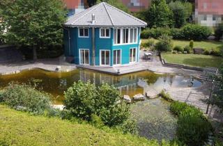 Einfamilienhaus kaufen in 78183 Hüfingen, Wohnen am See – einzigartiges Einfamilienhaus in Achteckform mit Natur-Schwimmteich und ganz viel Lebensgefühl in Hüfingen-Hausen vor Wald!