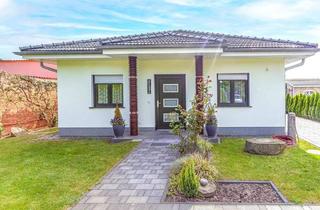 Einfamilienhaus kaufen in 16792 Zehdenick, Zehdenick - Neuwertiger EFH-Bungalow in Zehdenick: Bj.2018, 3 Zi.,Bad, Fußb.hzg, Kaminofen, Garage, 925 m² Grdst