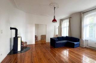 Wohnung kaufen in 12161 Berlin, Berlin - Wunderschönes Friedenau: 2,5 Zimmer-Altbauwohnung mit vielen originalen Details und Kaminofen