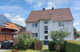 Haus kaufen in 36277 Schenklengsfeld, Schenklengsfeld - RESERVIERT !!! Schenklengsfeld - Sehr gepflegtes 2FH mit Nebengebäude + kleiner Hofanschlussfläche. Ideal für die Haltung von 2-3 Pferden !!