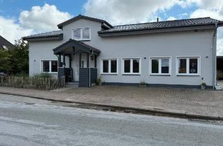 Einfamilienhaus kaufen in 25792 Neuenkirchen, Neuenkirchen - Einfamilienhaus mit zwei Wohneinheiten zu verkaufen
