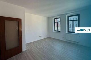 Wohnung mieten in Lunzenauer Straße, 09322 Penig, Modernisierte 2-Zimmer-Altbauwohnung mit Badewanne