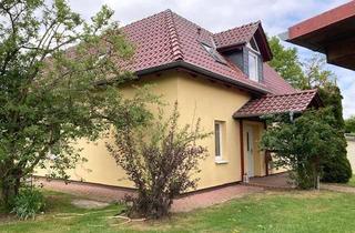 Einfamilienhaus kaufen in 19071 Grambow, Einfamilienhaus mit großer Werkstatt und Doppelgarage auf 1.130 m² Grundstück in Gr