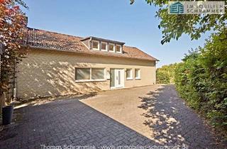 Einfamilienhaus kaufen in 58762 Altena, FREISTEHENDES EINFAMILIENHAUS MIT GR. EINLIEGERWOHNUNG, TERRASSE, BALKON, GARTEN UND DOPPELGARAGE