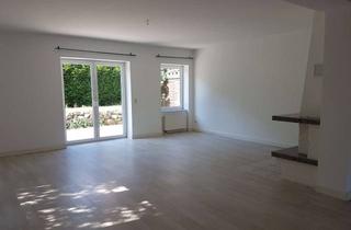 Haus mieten in Schäferkamp 24c, 22869 Schenefeld, 155 qm End-RH, 4 gr. Zimmer + ausgeb. Spitzboden, Kamin, Laminat, ruhige Lage